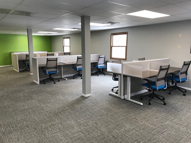 Bench with Avenir Panels