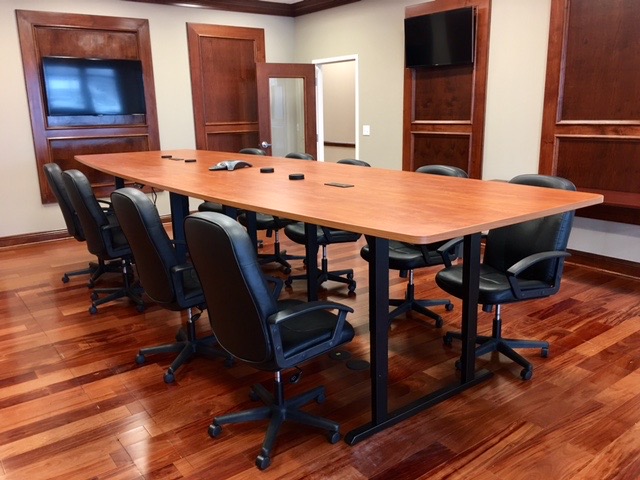 gen2 Up standing desk system for Conference Room