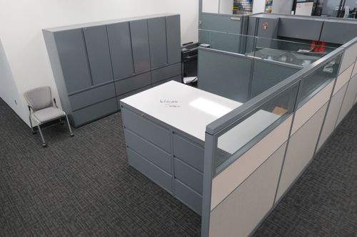 Customizable workstations